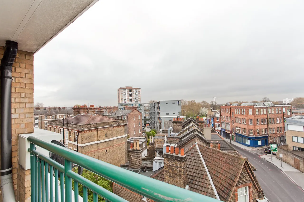 Stoke Newington High Street, N16, photo 7