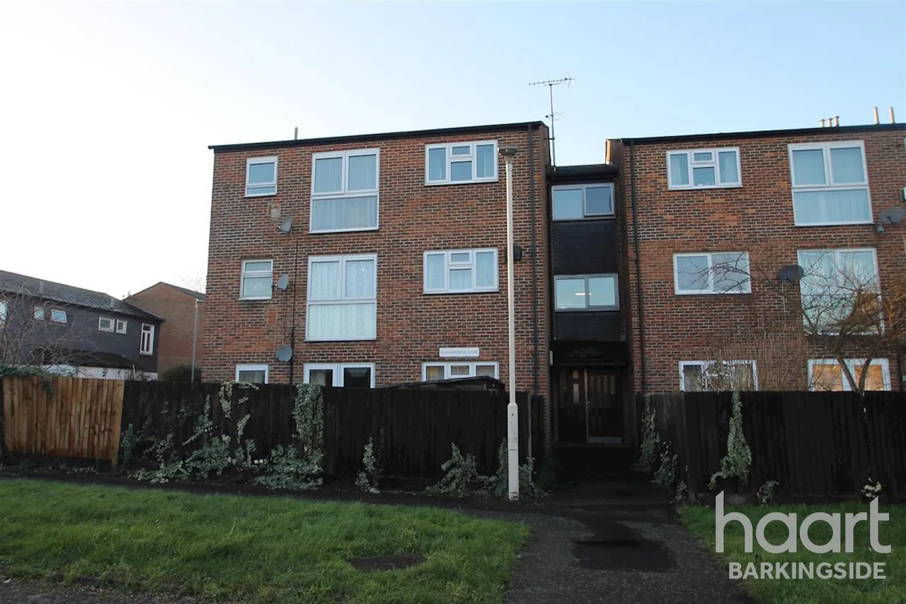 Jefferson Close, Gants Hill -, IG2, photo 8