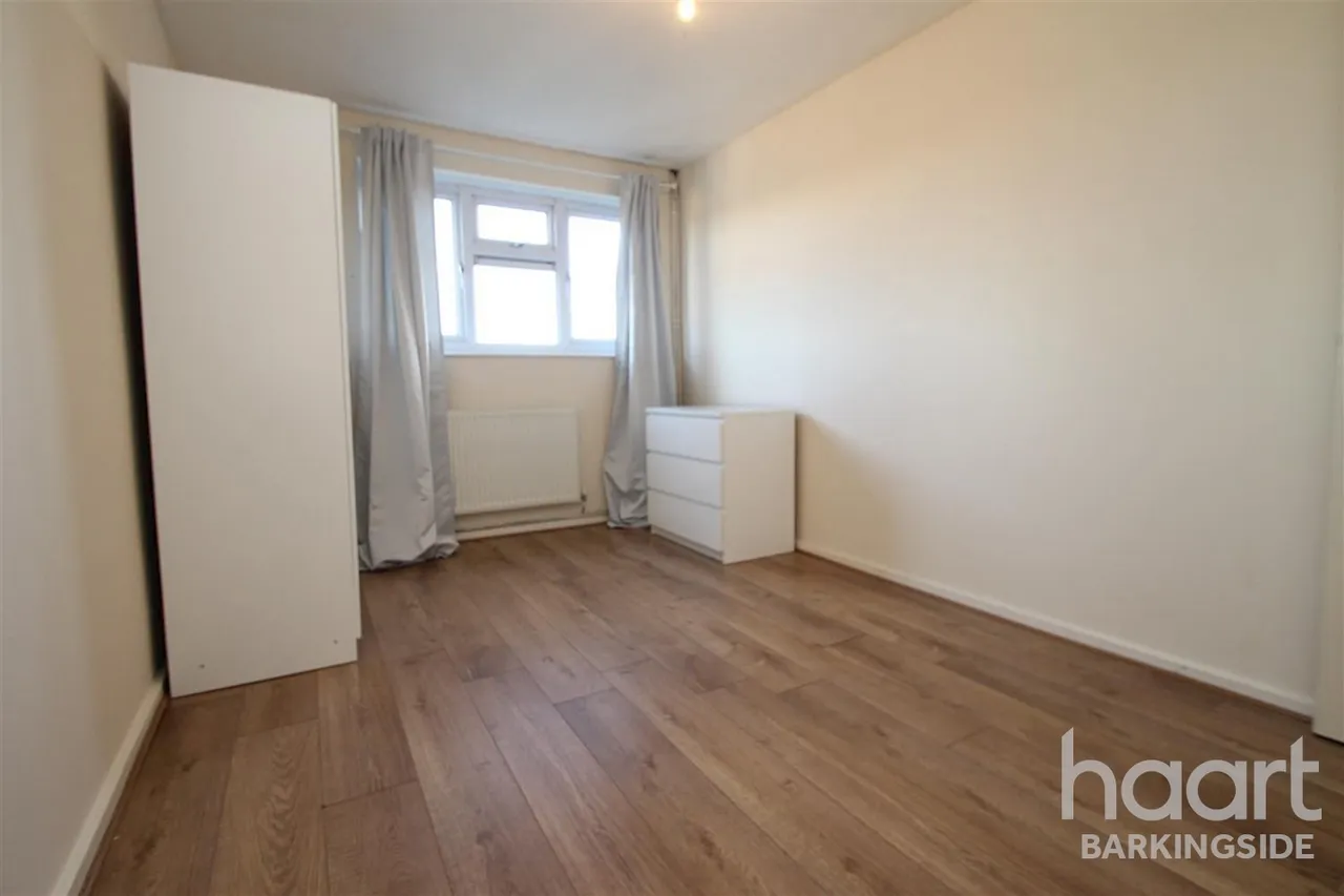 Jefferson Close, Gants Hill -, IG2, photo 6