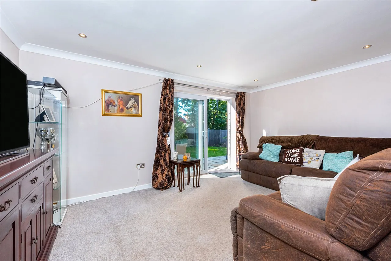 Adams Drive, Fleet, Hampshire, GU51 3DZ, photo 6