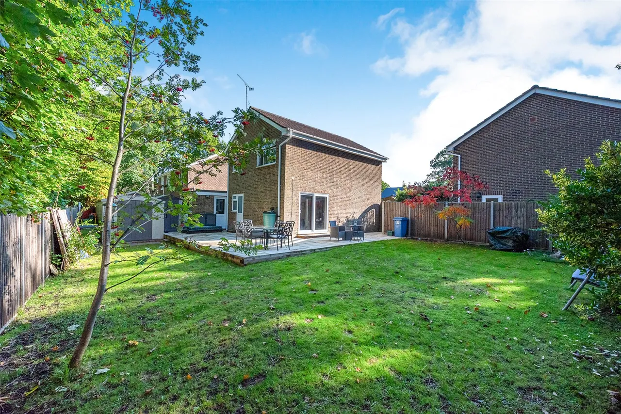 Adams Drive, Fleet, Hampshire, GU51 3DZ, photo 2
