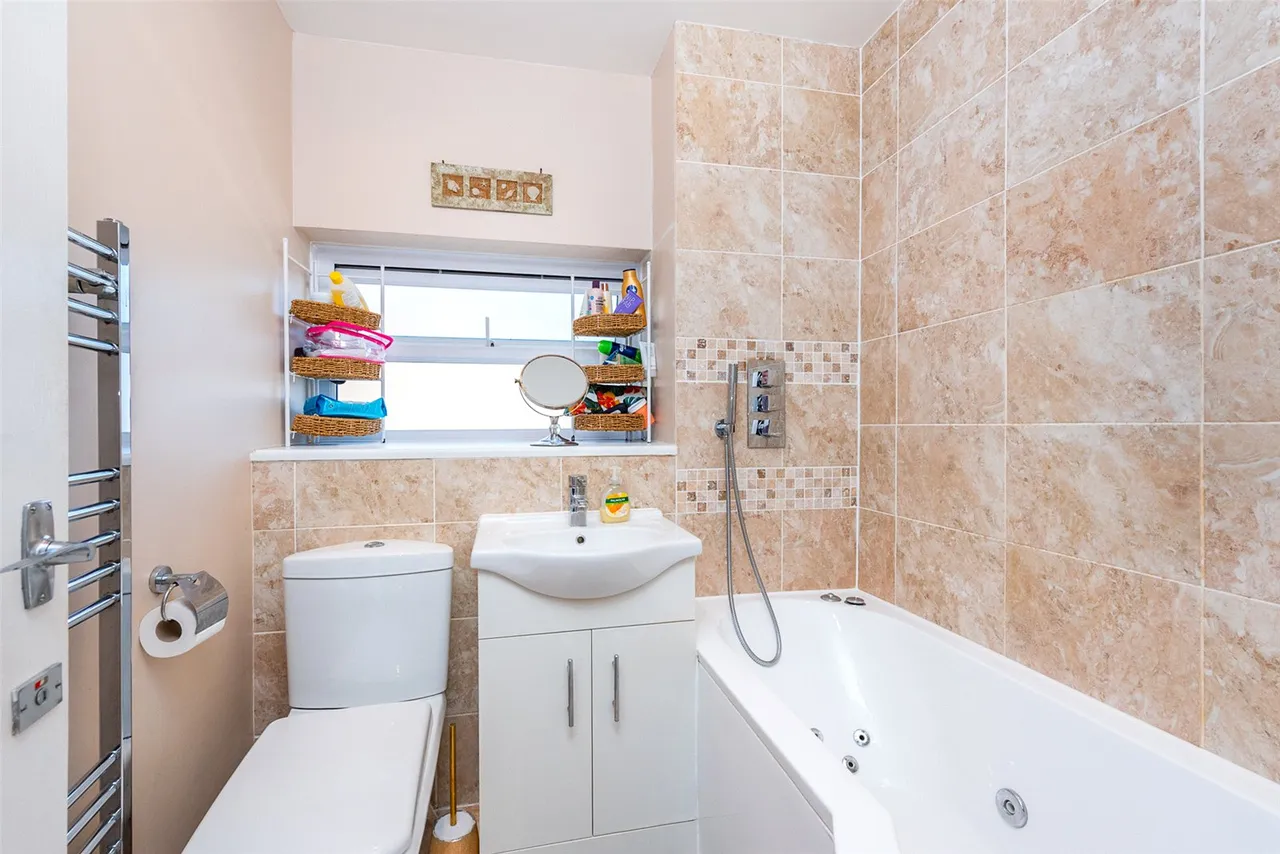 Adams Drive, Fleet, Hampshire, GU51 3DZ, photo 10