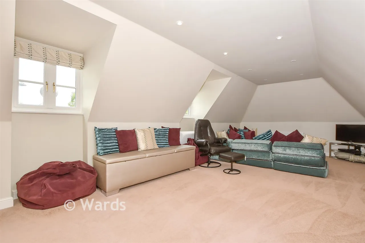 Hollandbury Park, Kings Hill, ME19, photo 17