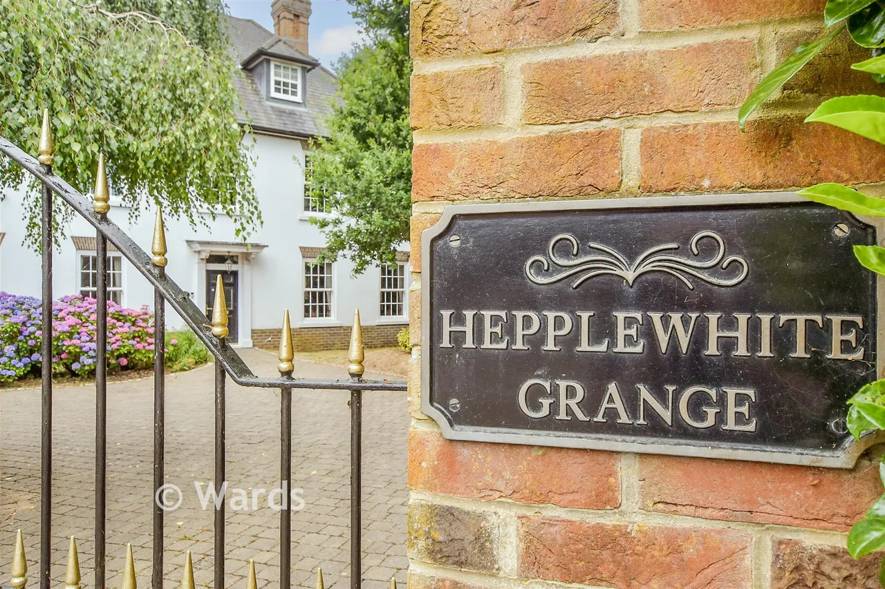 6 bed house for sale, Hollandbury Park, Kings Hill, ME19