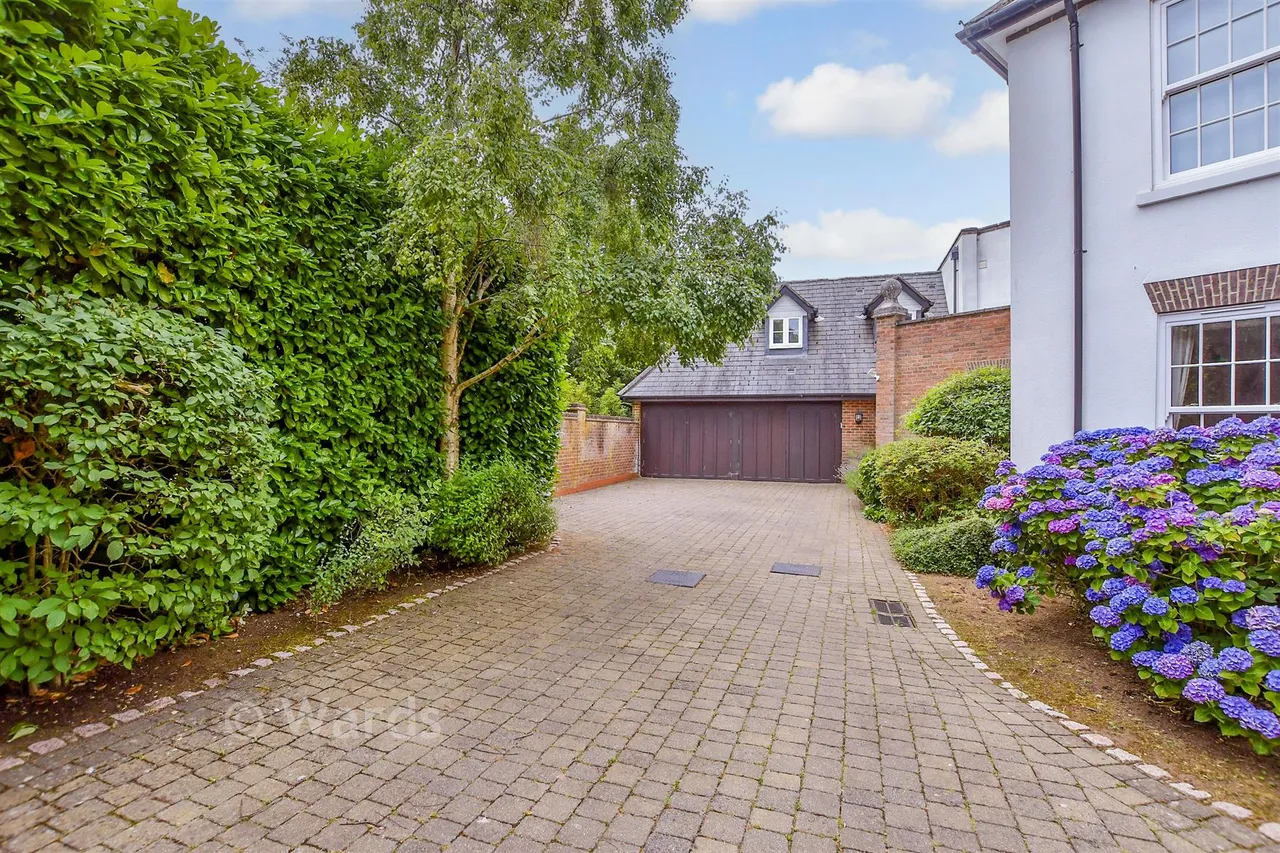 Hollandbury Park, Kings Hill, ME19, photo 22