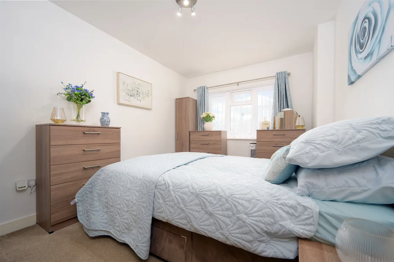 Bridge Road, Kettering, NN14, photo 7