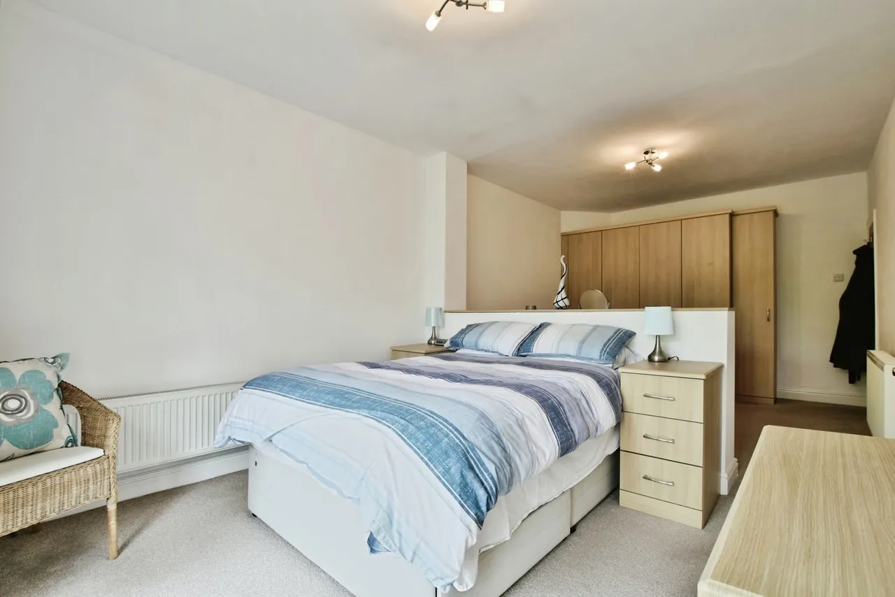 Marland Avenue, Cheadle Hulme, Cheshire, SK8, photo 9