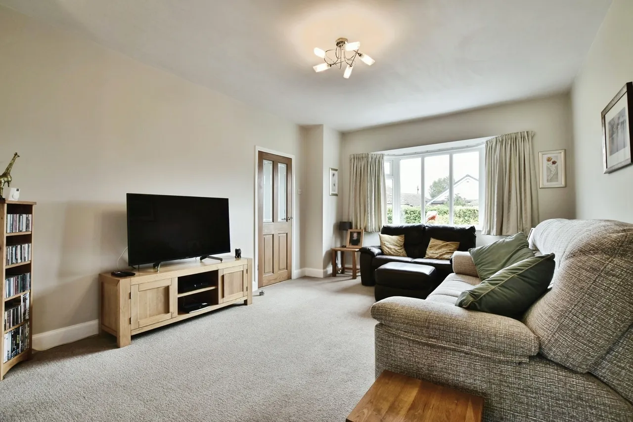 Marland Avenue, Cheadle Hulme, Cheshire, SK8, photo 4