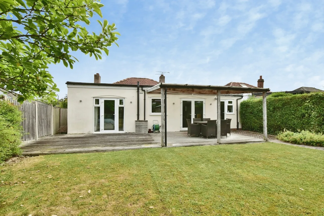 Marland Avenue, Cheadle Hulme, Cheshire, SK8, photo 3