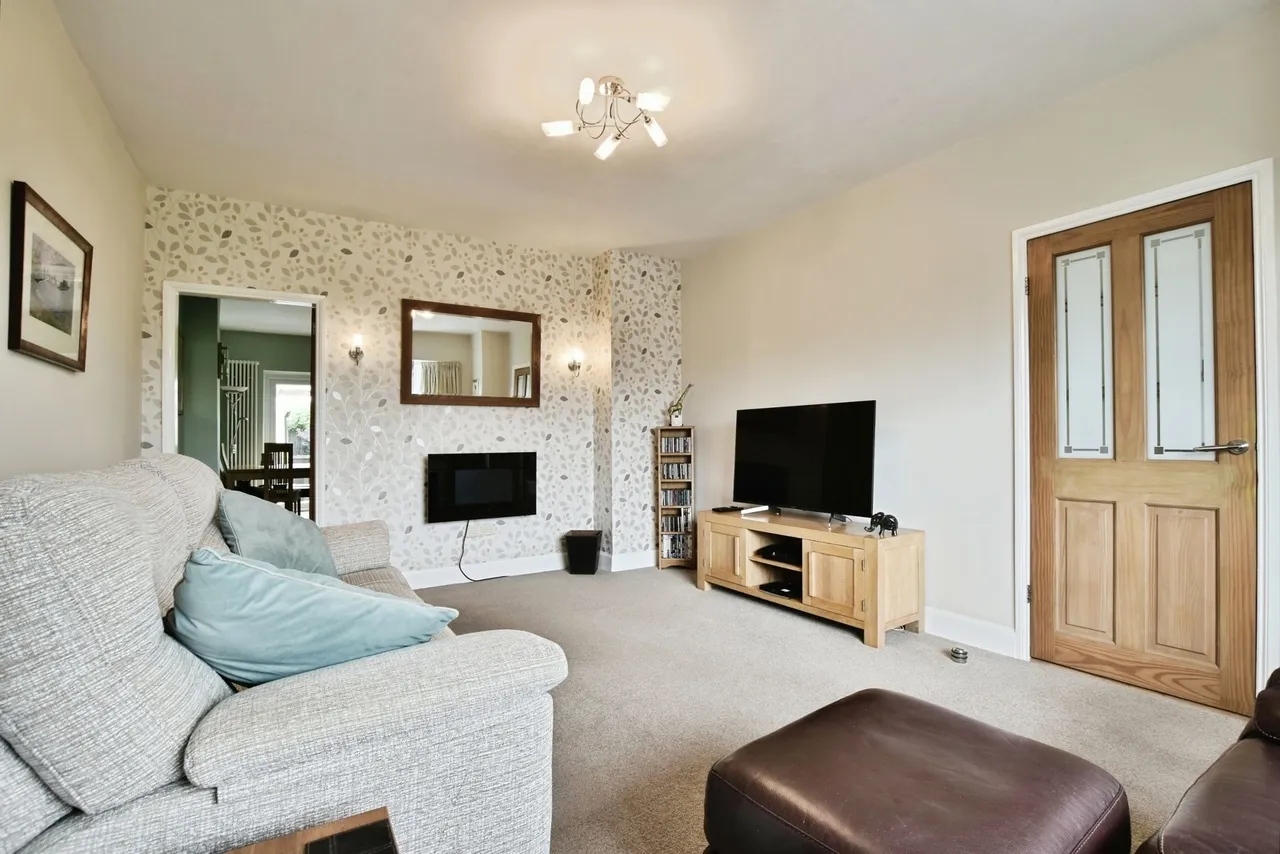 Marland Avenue, Cheadle Hulme, Cheshire, SK8, photo 5