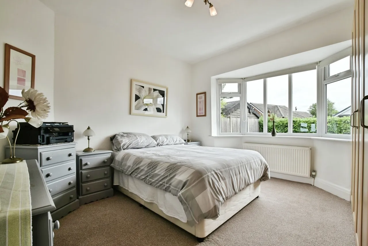 Marland Avenue, Cheadle Hulme, Cheshire, SK8, photo 8