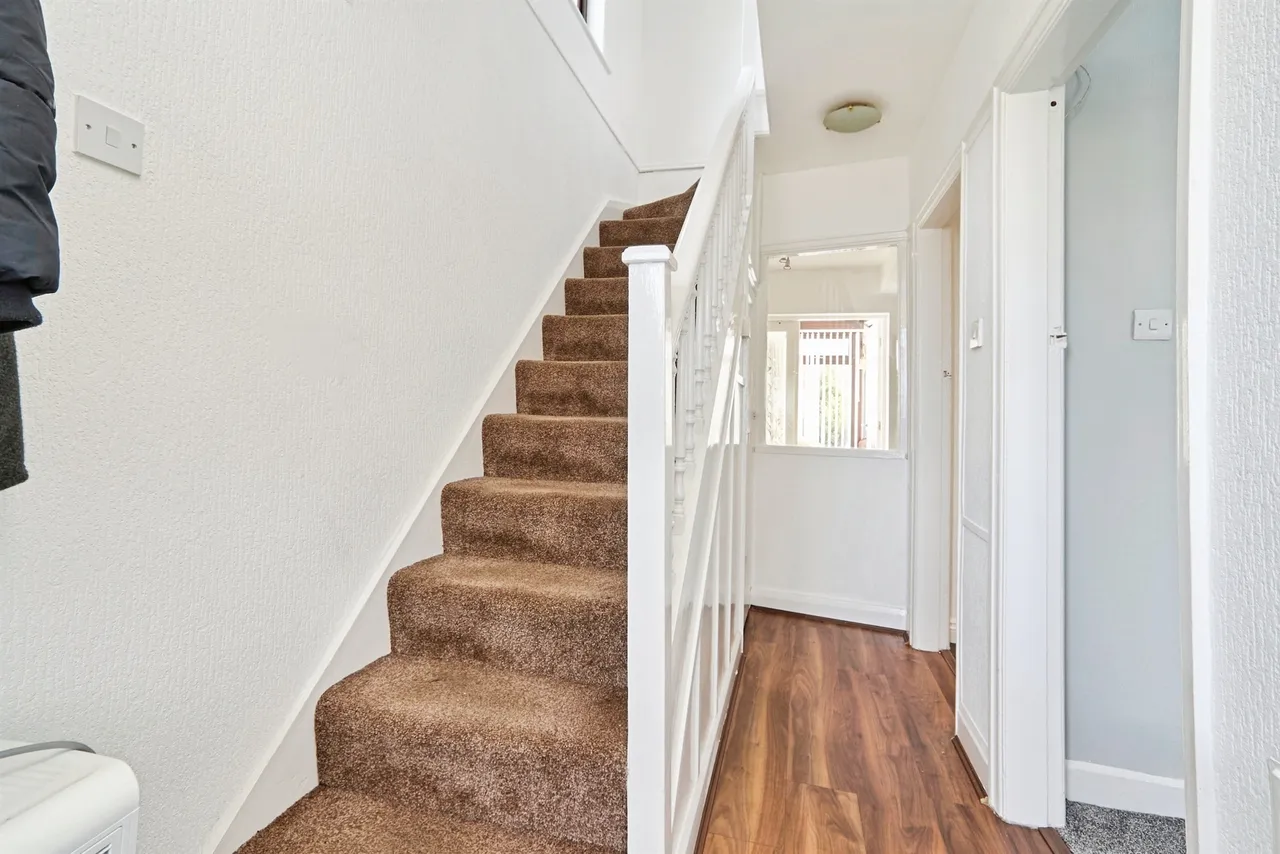 Stonebridge Lane, Leeds, photo 8