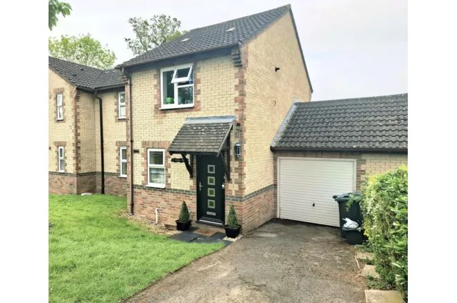 2 bed house for sale — Rowe Mead, Chippenham