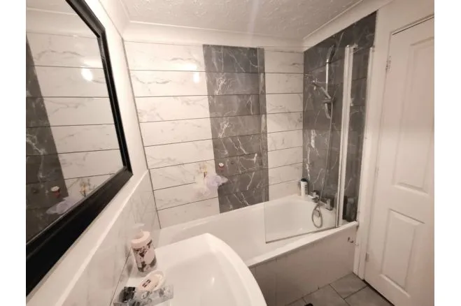 Rowe Mead, Chippenham, photo 7