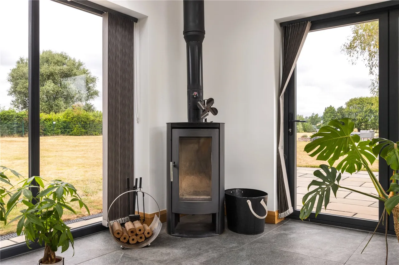 Akeferry Road, Haxey, photo 12
