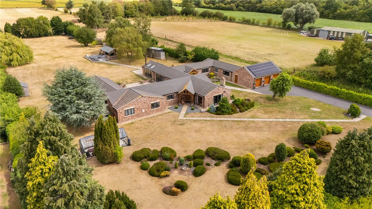 4 bed house for sale, Akeferry Road, Haxey