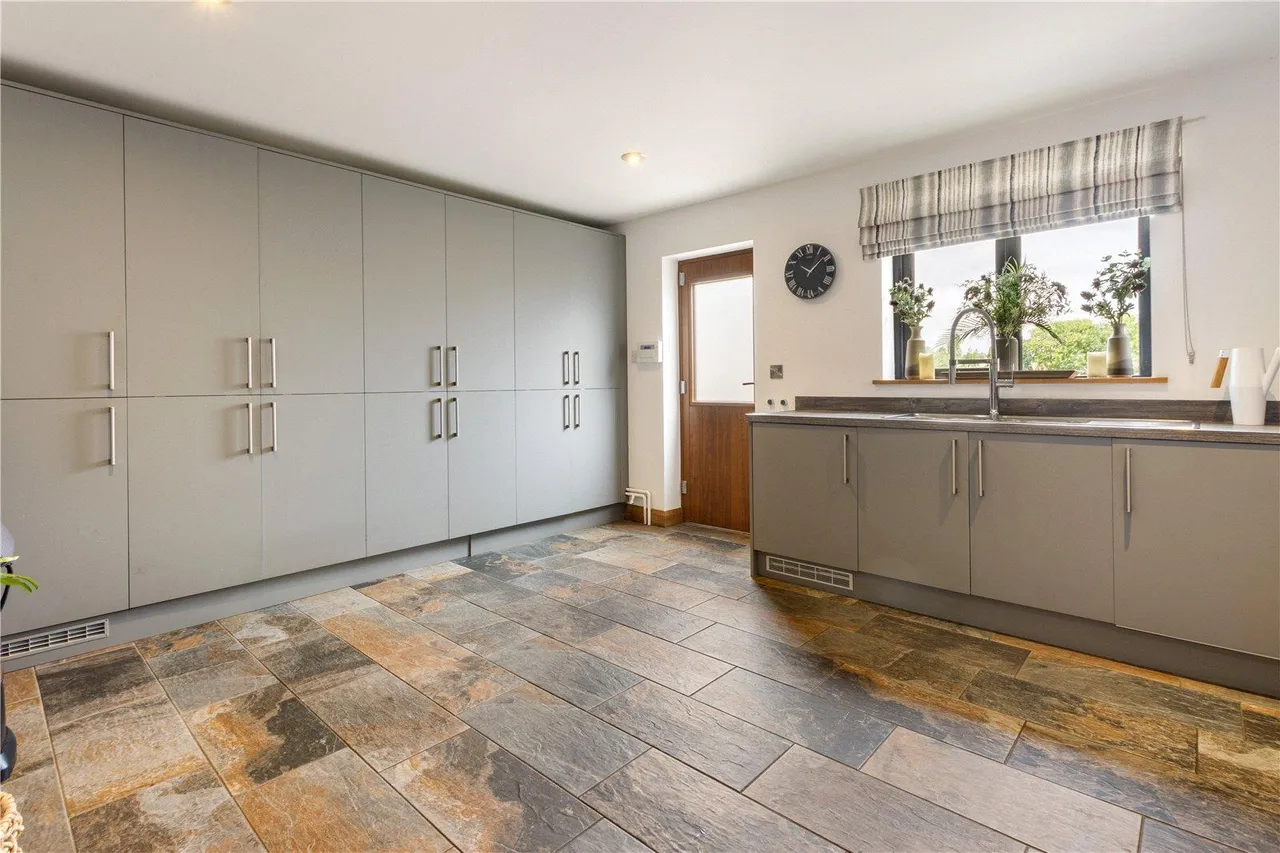 Akeferry Road, Haxey, photo 16