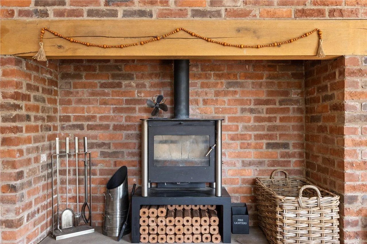 Akeferry Road, Haxey, photo 15