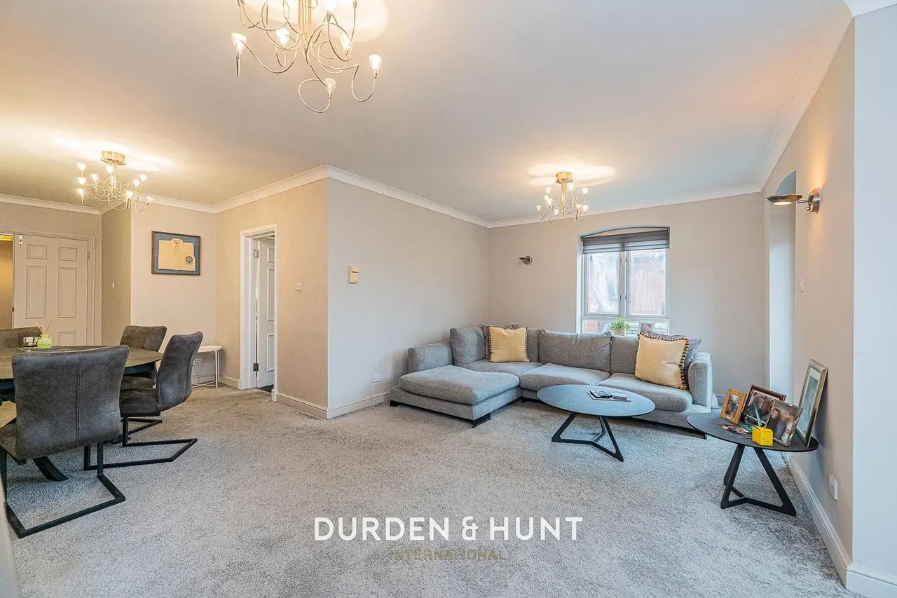 Epping New Road, Buckhurst Hill, IG9, photo 4