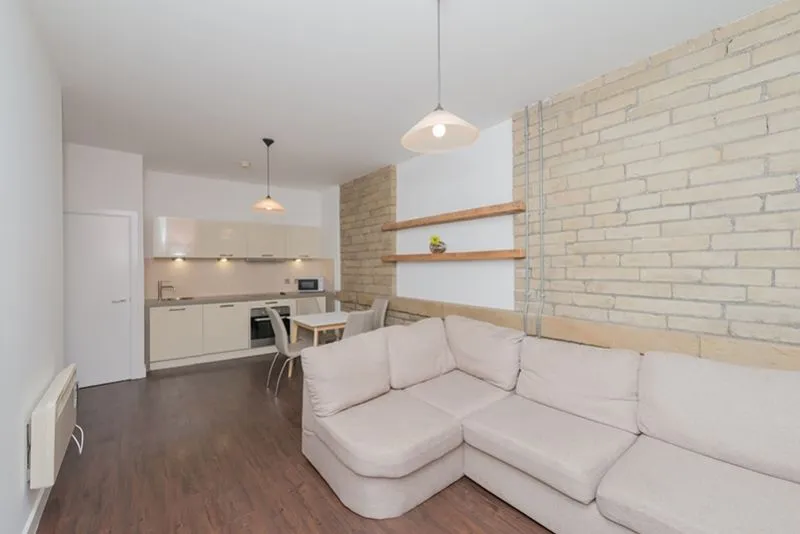 Upper Blakeridge Lane, Batley, WF17, photo 4