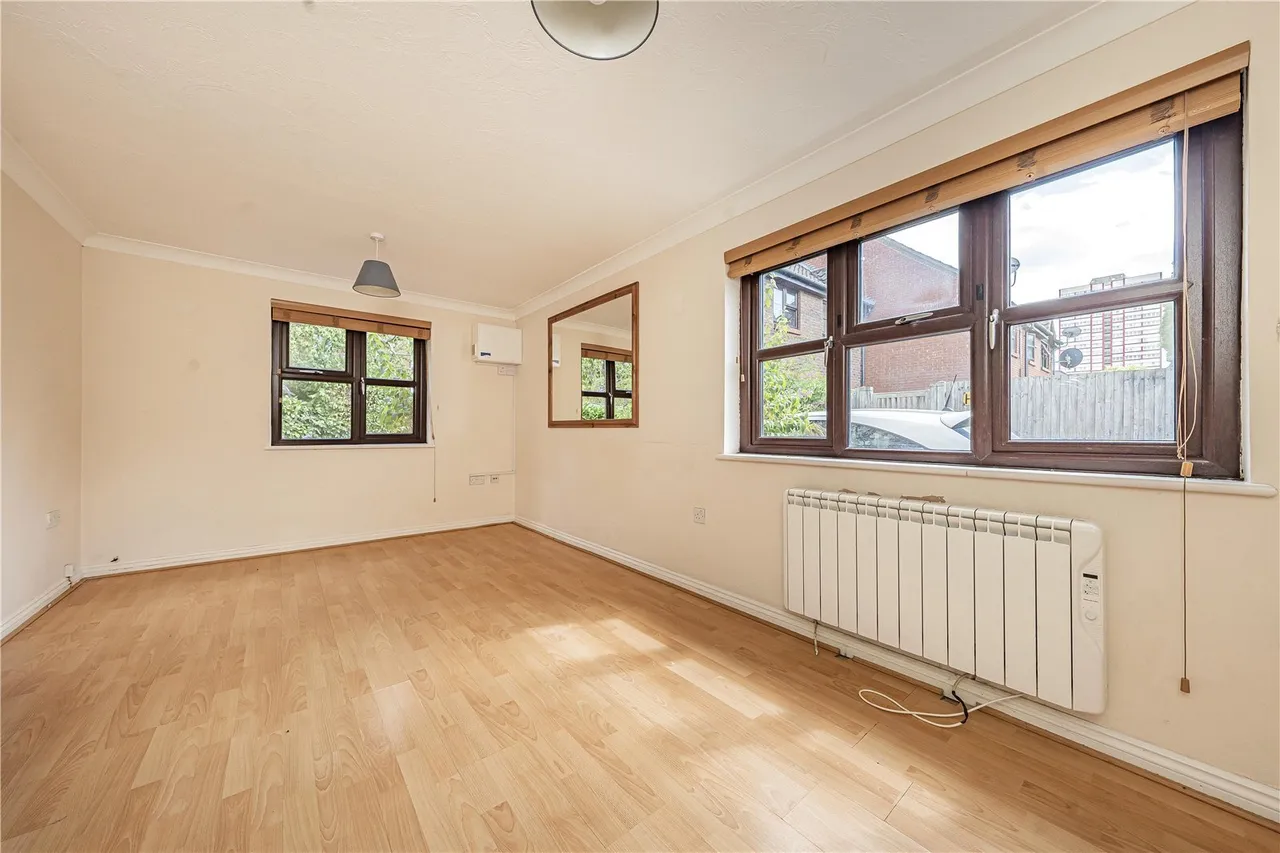 Beaumont Place, Isleworth, TW7, photo 2