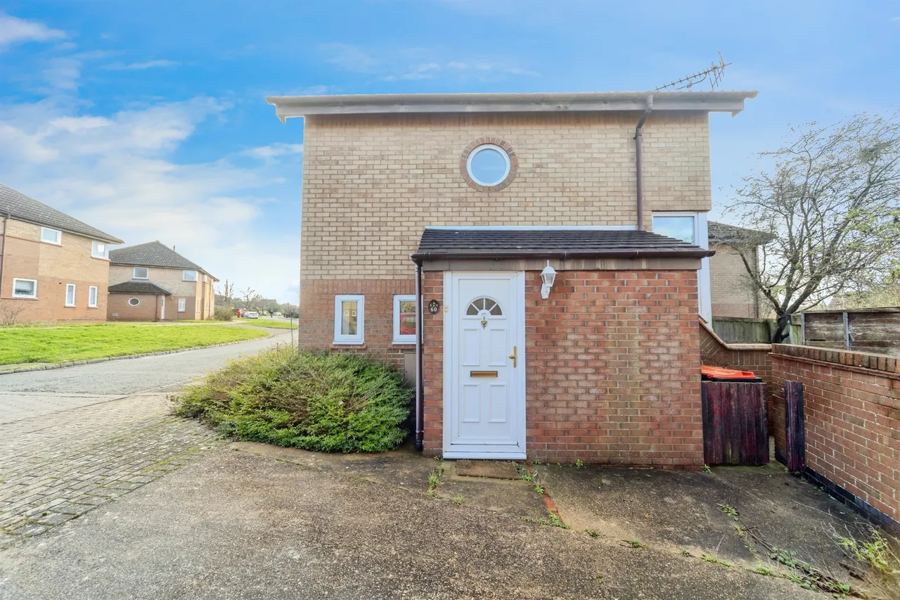 2 bed house for sale — Engaine Drive, Shenley Church End, Milton Keynes