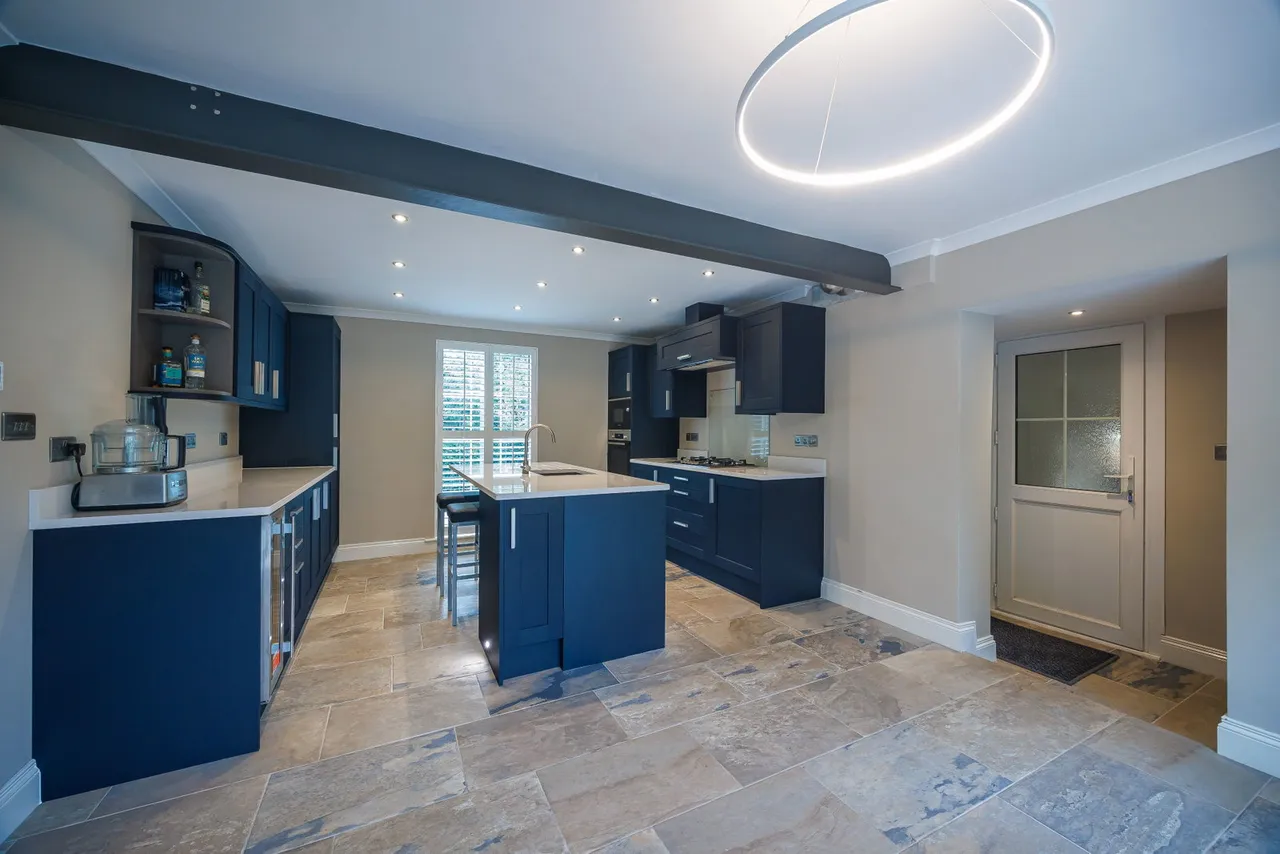 4 bed house for sale, Oldfield Crescent, Cheltenham, GL51
