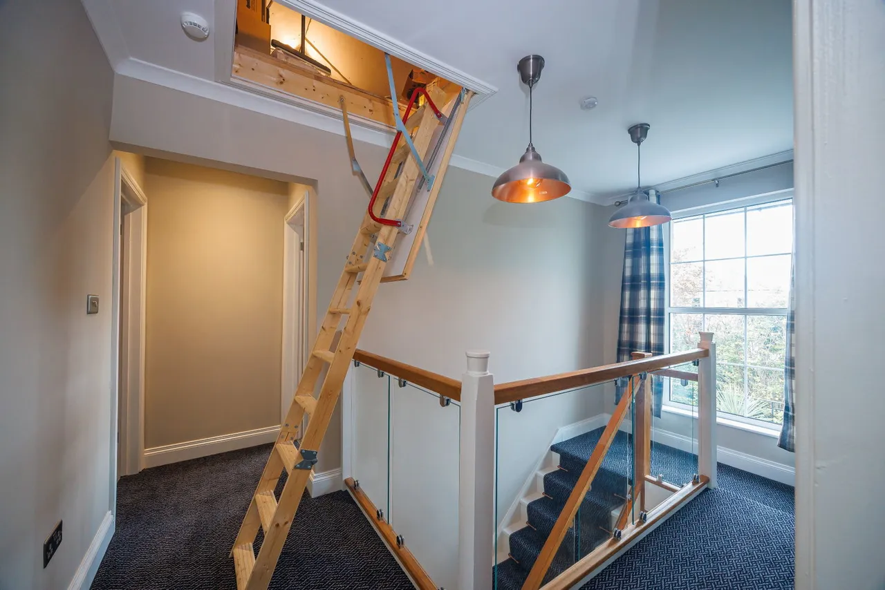 Oldfield Crescent, Cheltenham, GL51, photo 23