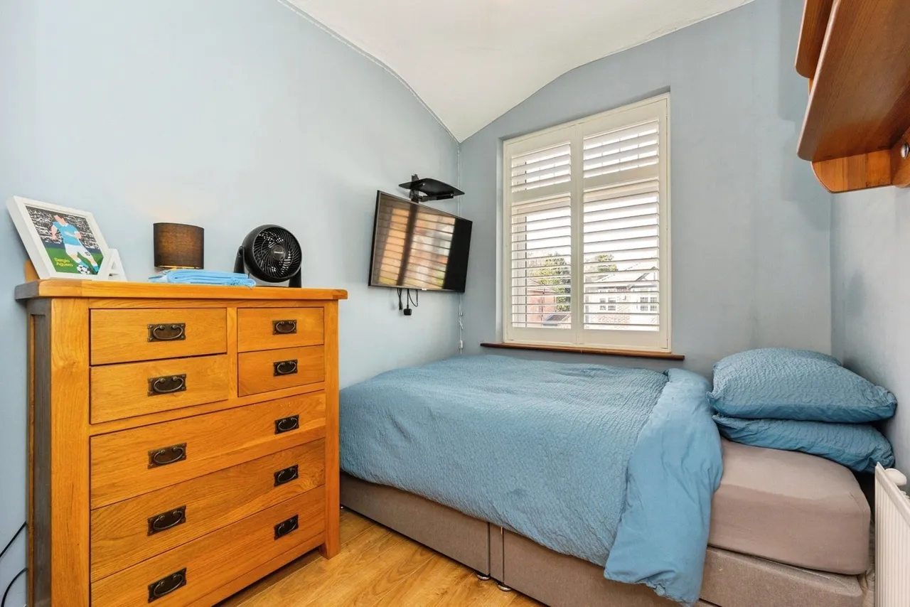 Briarlands Avenue, Sale, Greater Manchester, M33, photo 12