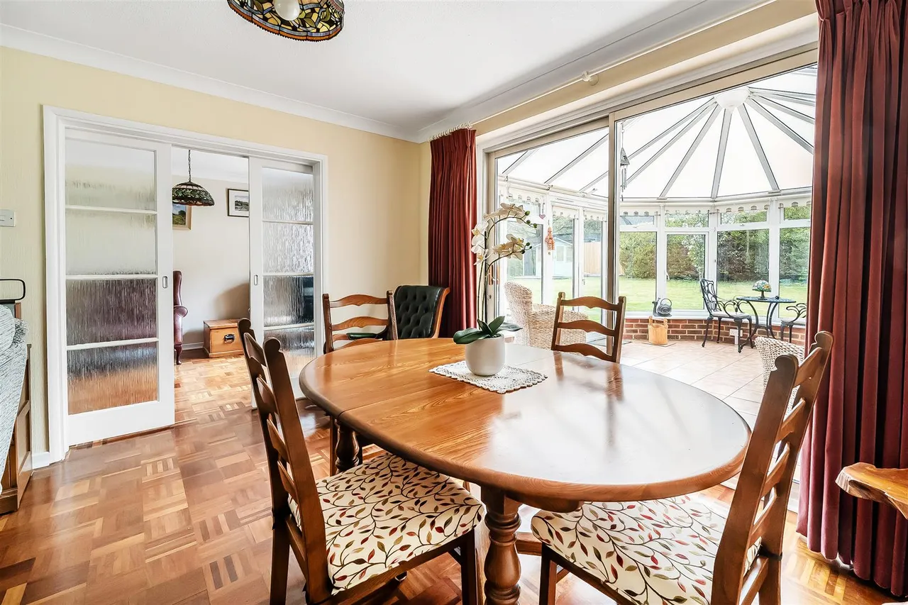 Agates Lane, Ashtead, KT21, photo 10