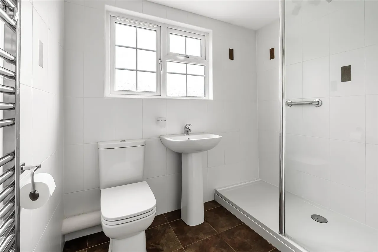 Agates Lane, Ashtead, KT21, photo 18