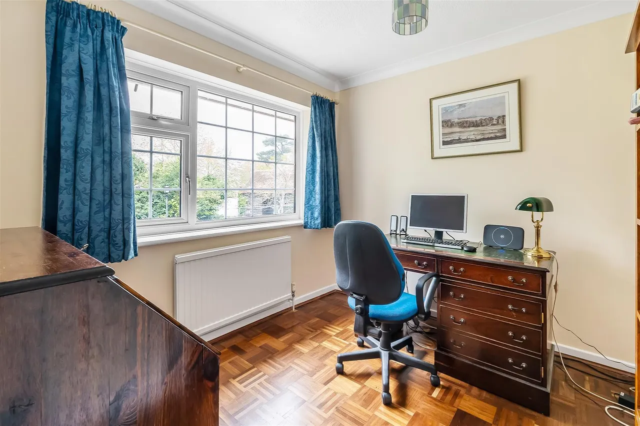 Agates Lane, Ashtead, KT21, photo 16