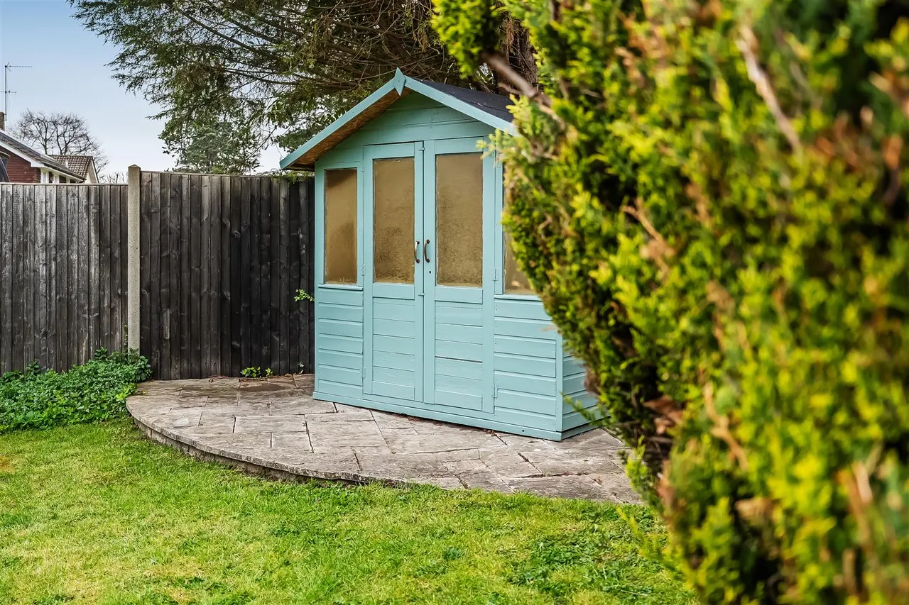 Agates Lane, Ashtead, KT21, photo 19