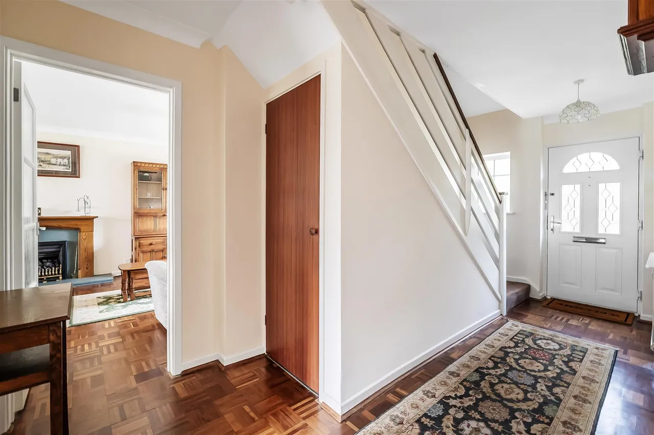 Agates Lane, Ashtead, KT21, photo 12