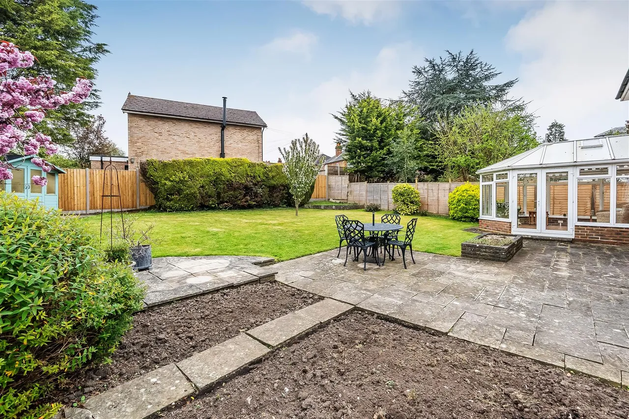 Agates Lane, Ashtead, KT21, photo 23