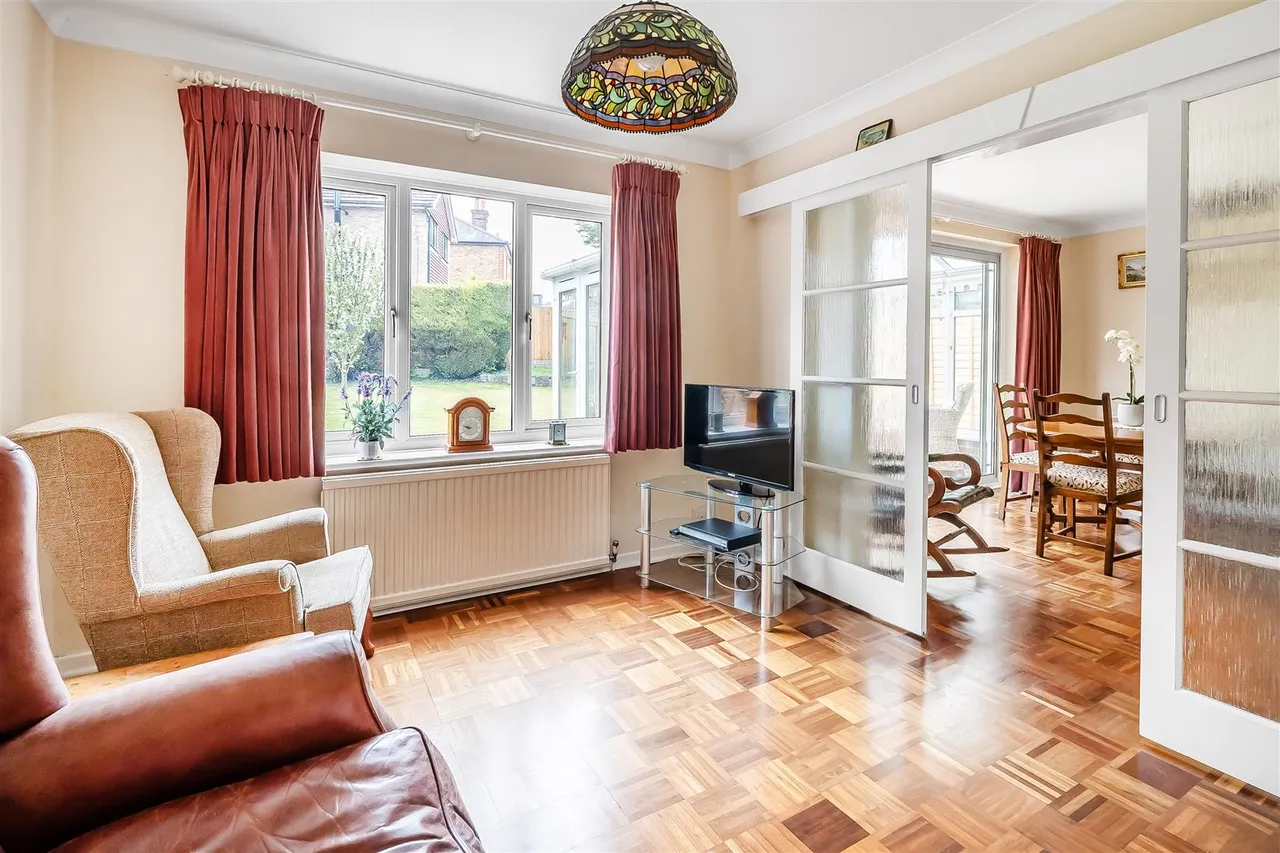 Agates Lane, Ashtead, KT21, photo 6