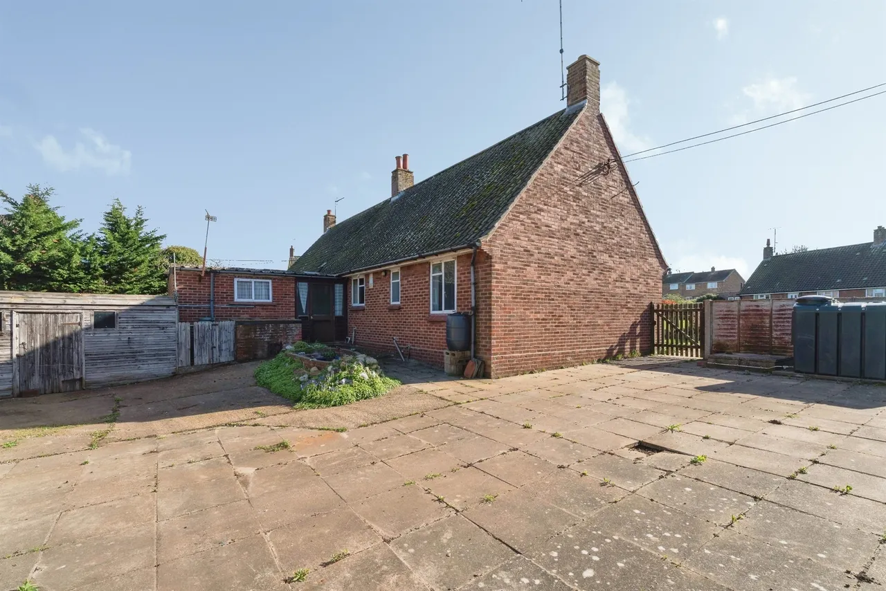 Queens Close, Blakeney, Holt, photo 2