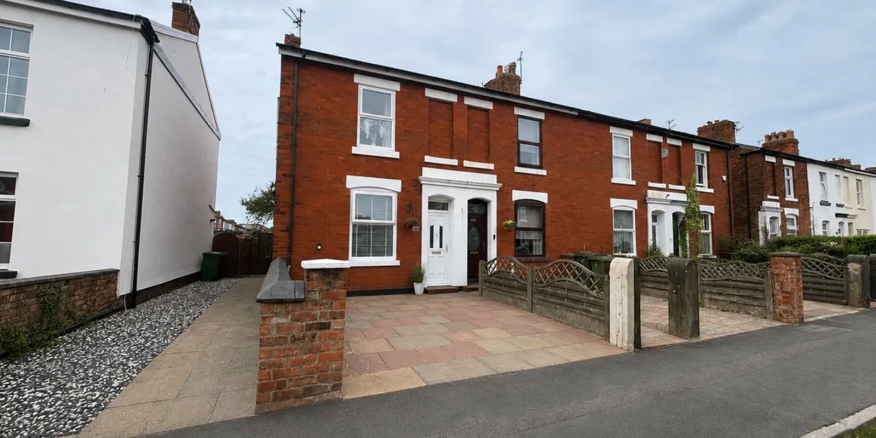 3 bed house for sale, Warwick Street, Southport, PR8