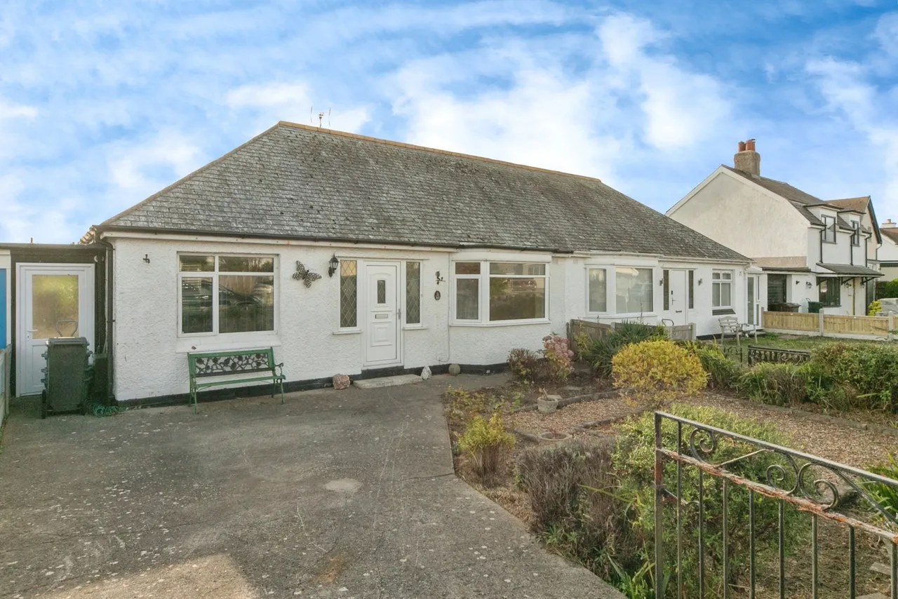 2 bed house for sale, Penrhyn Avenue, Rhos on Sea, LL28