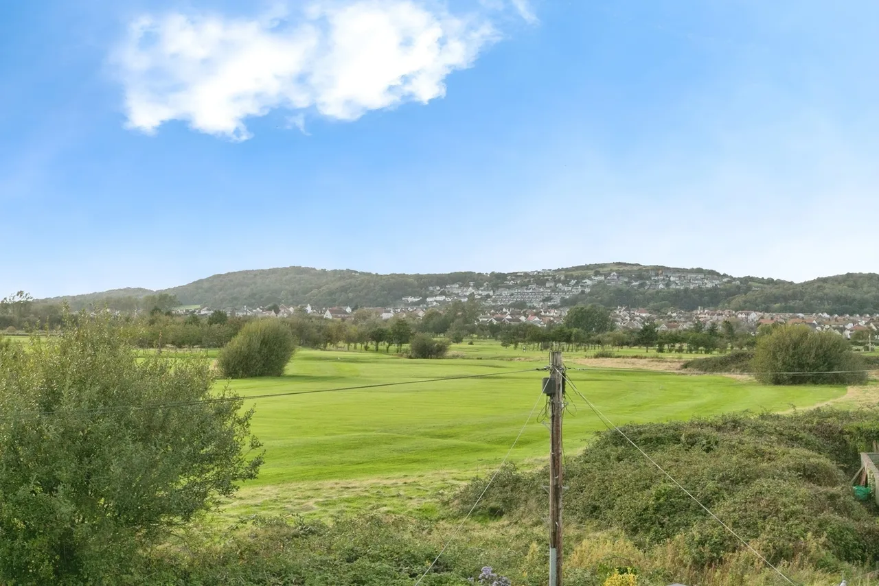 Penrhyn Avenue, Rhos on Sea, LL28, photo 2