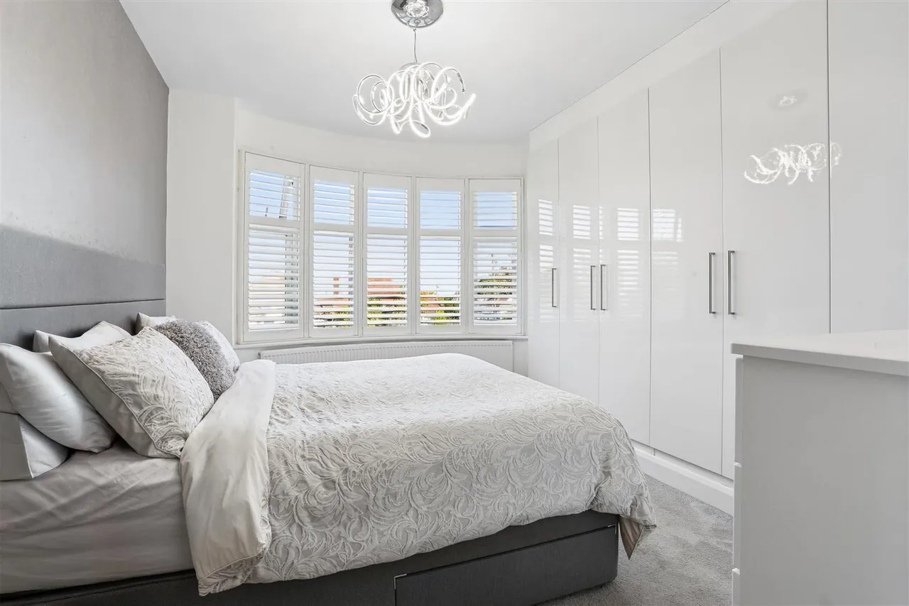 Chapel Way, Epsom, KT18, photo 18