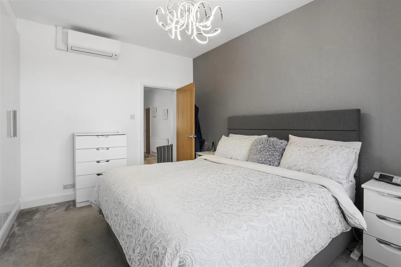 Chapel Way, Epsom, KT18, photo 19
