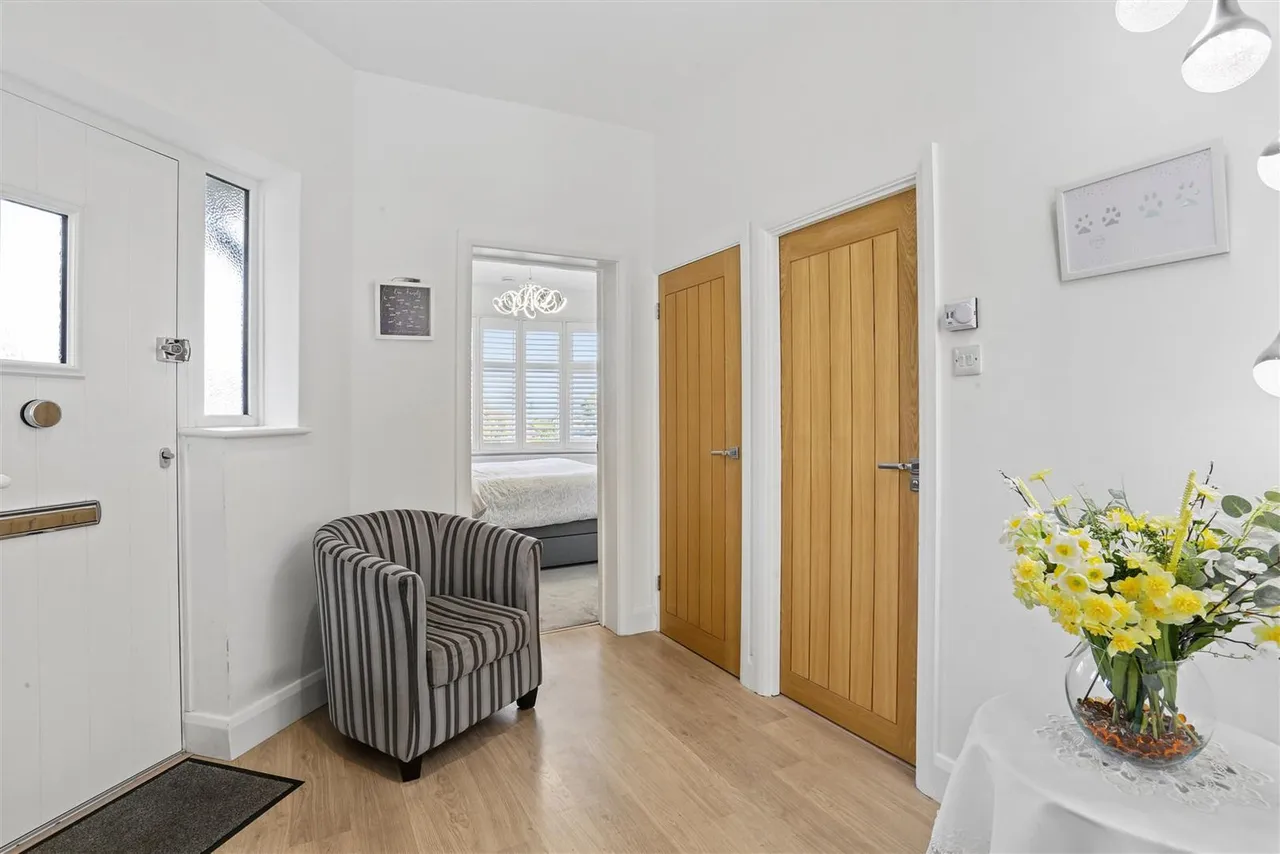 Chapel Way, Epsom, KT18, photo 7