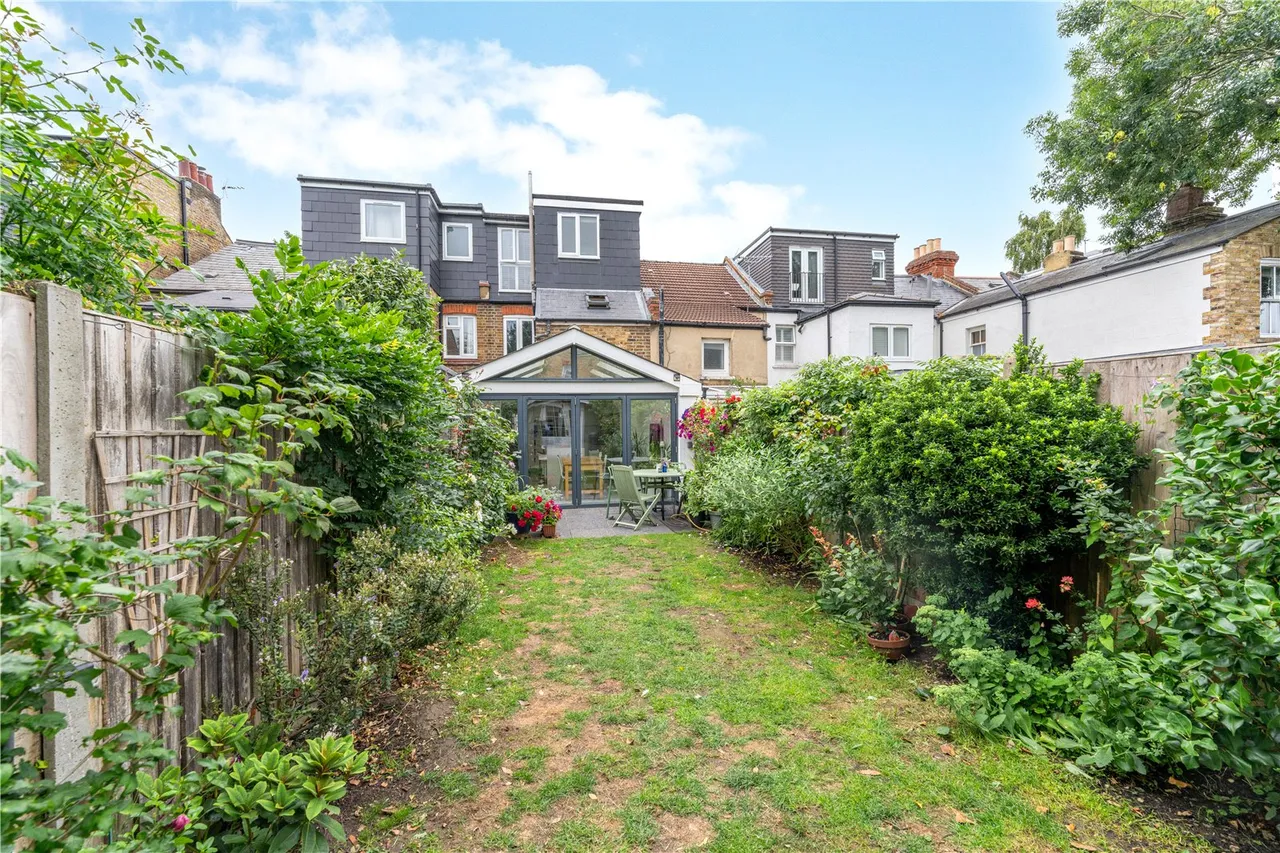 Fulwell Road, Teddington, TW11 0RH, photo 2