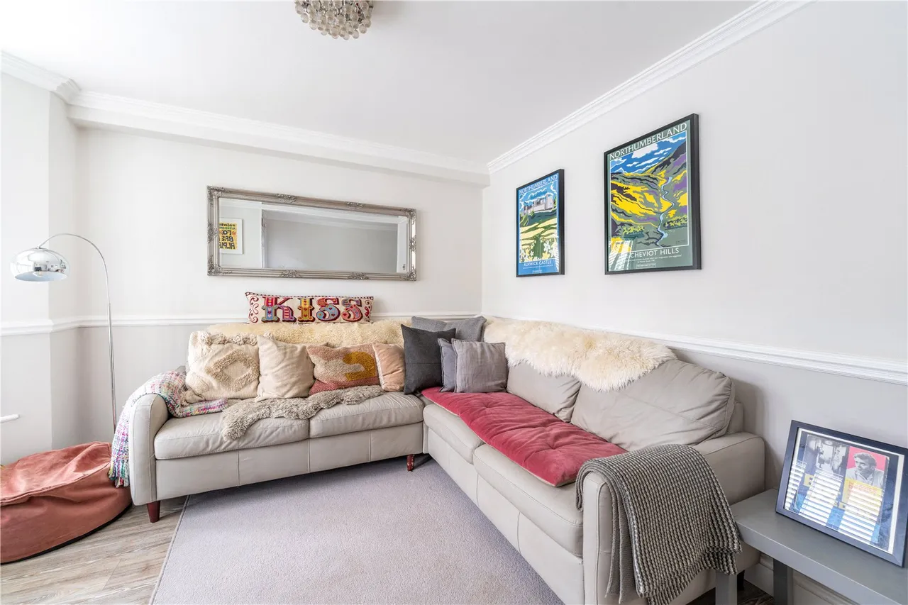 Fulwell Road, Teddington, TW11 0RH, photo 3