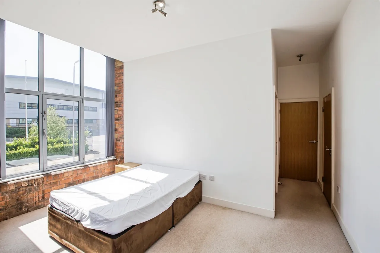 Dewsbury Road, Elland, HX5, photo 6
