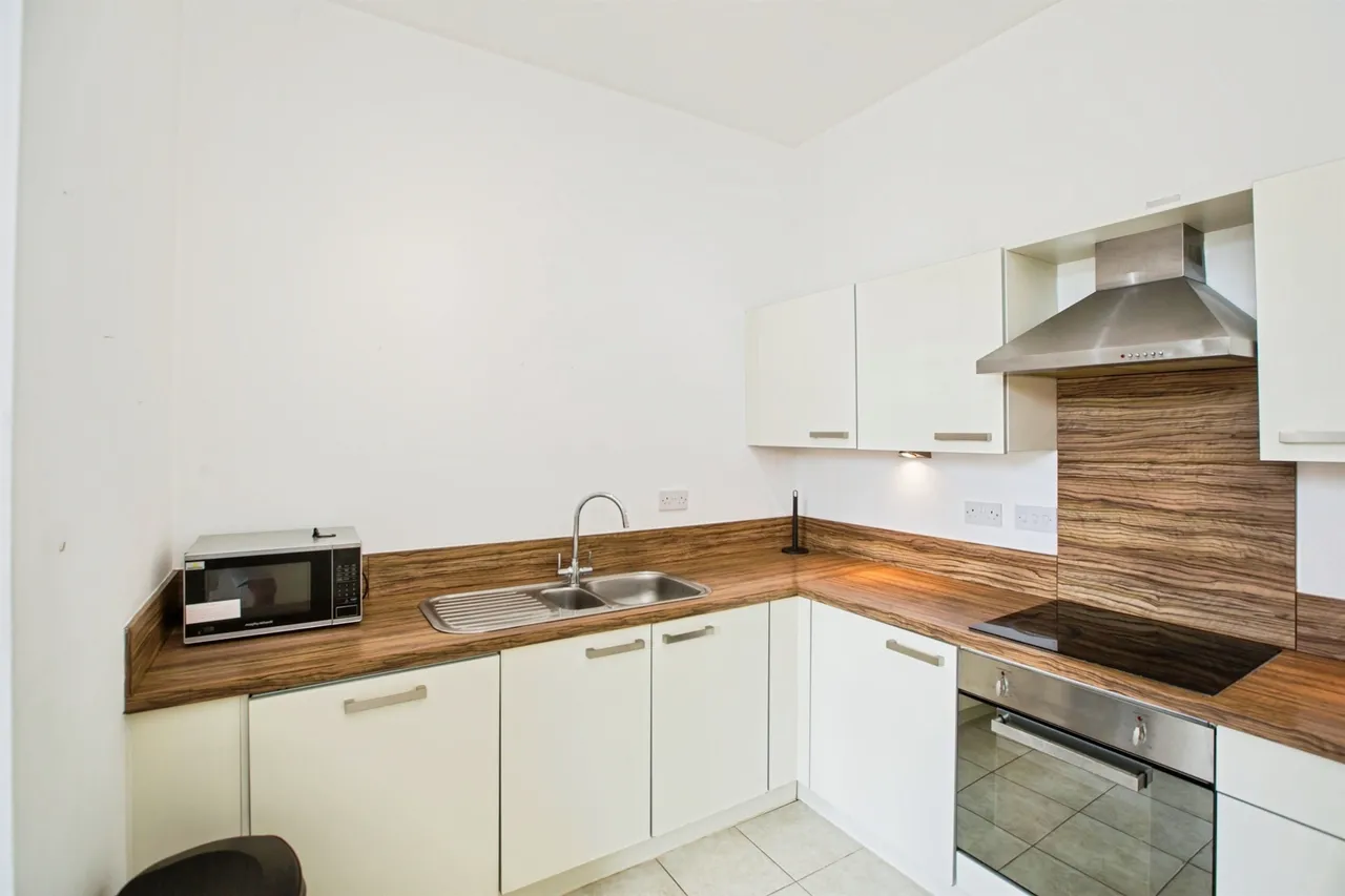 Dewsbury Road, Elland, HX5, photo 15