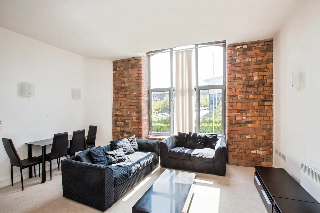Dewsbury Road, Elland, HX5, photo 2