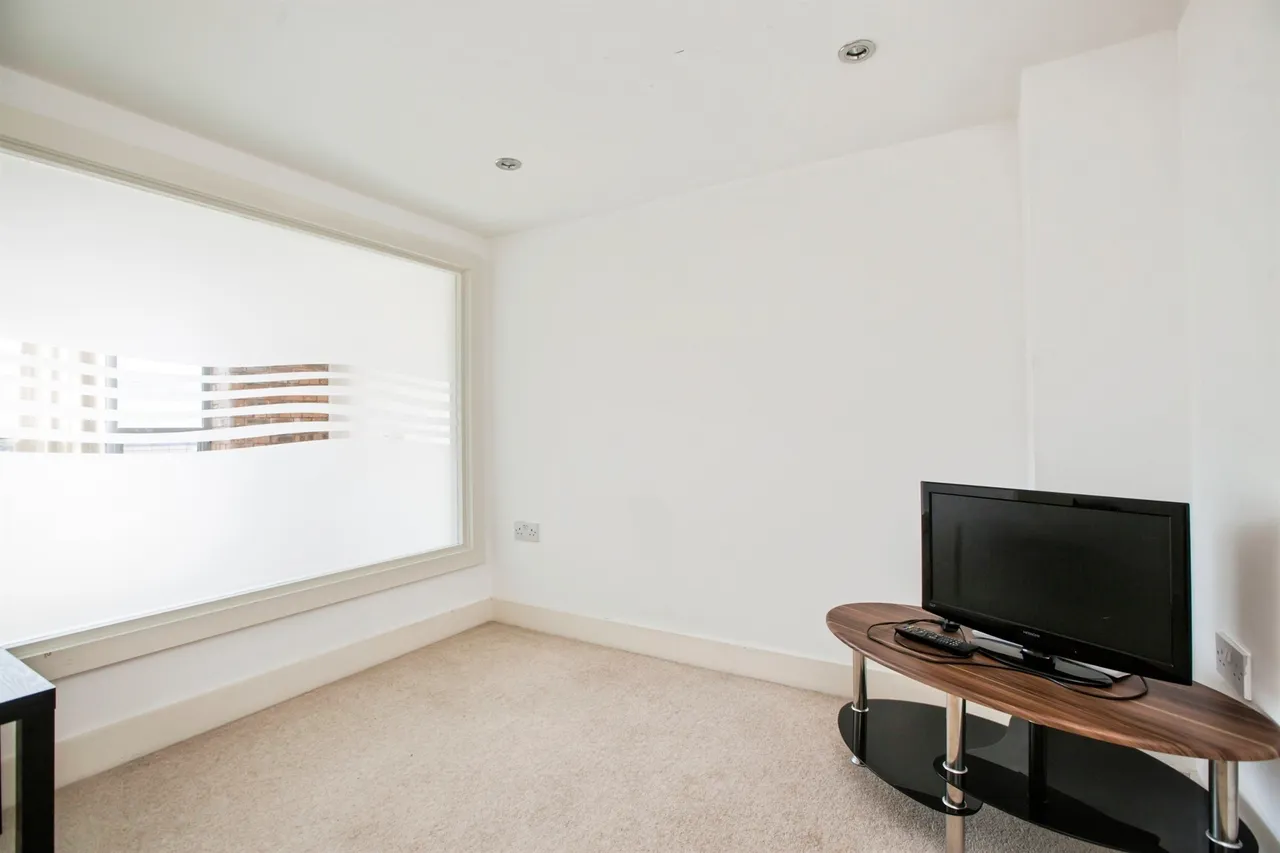 Dewsbury Road, Elland, HX5, photo 5