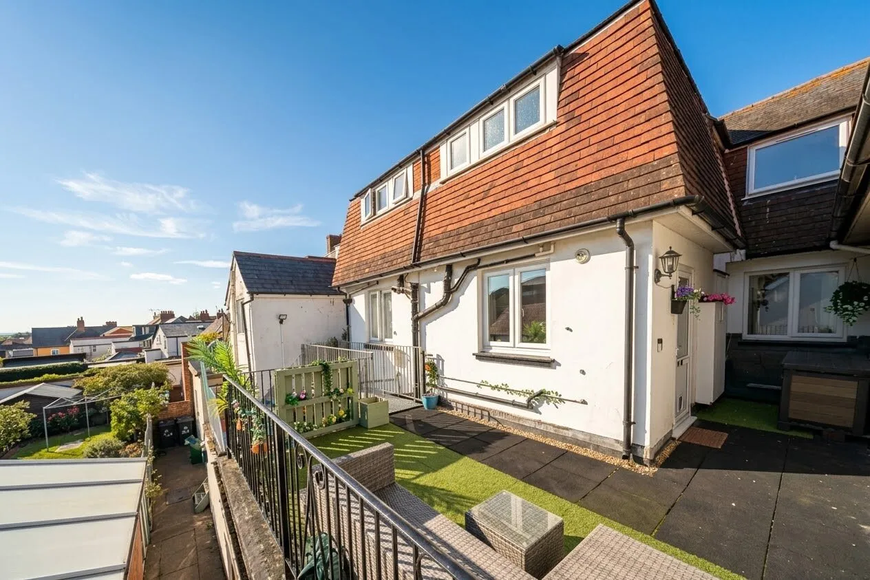 3 bed property for sale — Temple Street, Sidmouth, Devon, EX10